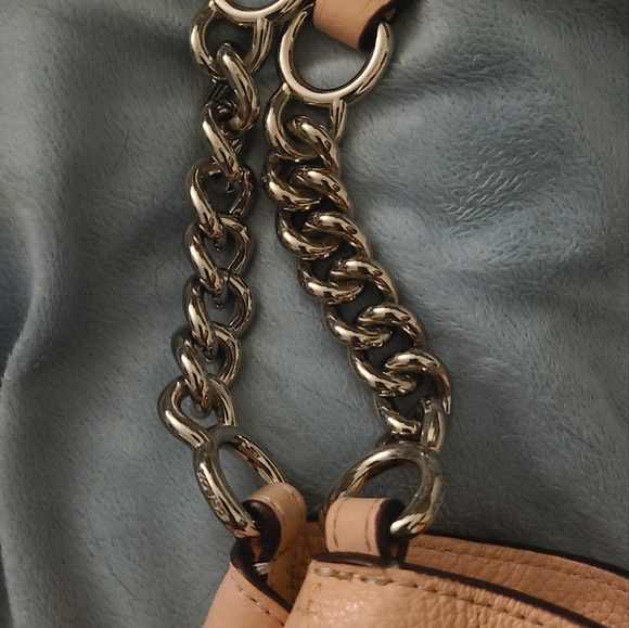 COPY - Coach Barbie  pink rare color purse Like NEW  condition. - Picture 5 of 5